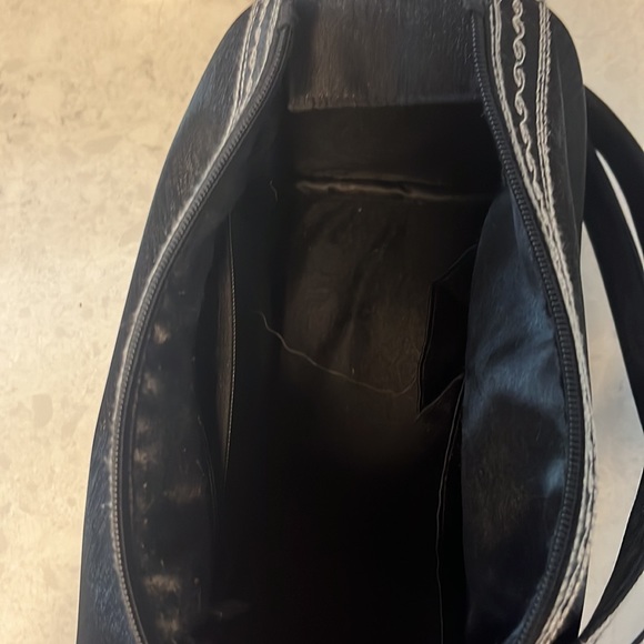 Laga Designs White Embroidered Black Vegan Purse with Two Handstraps - Picture 4 of 8